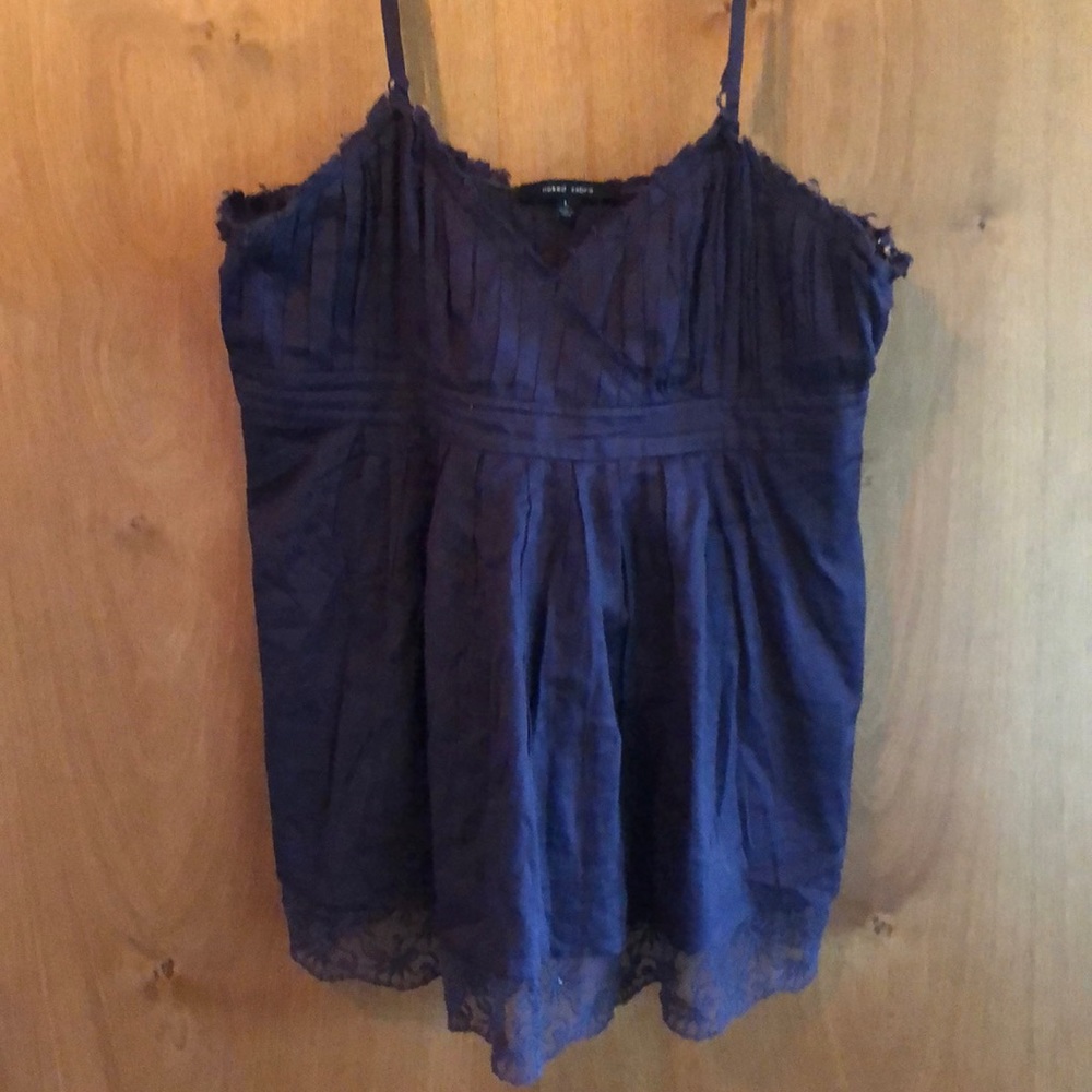Cute blouse with lace detail